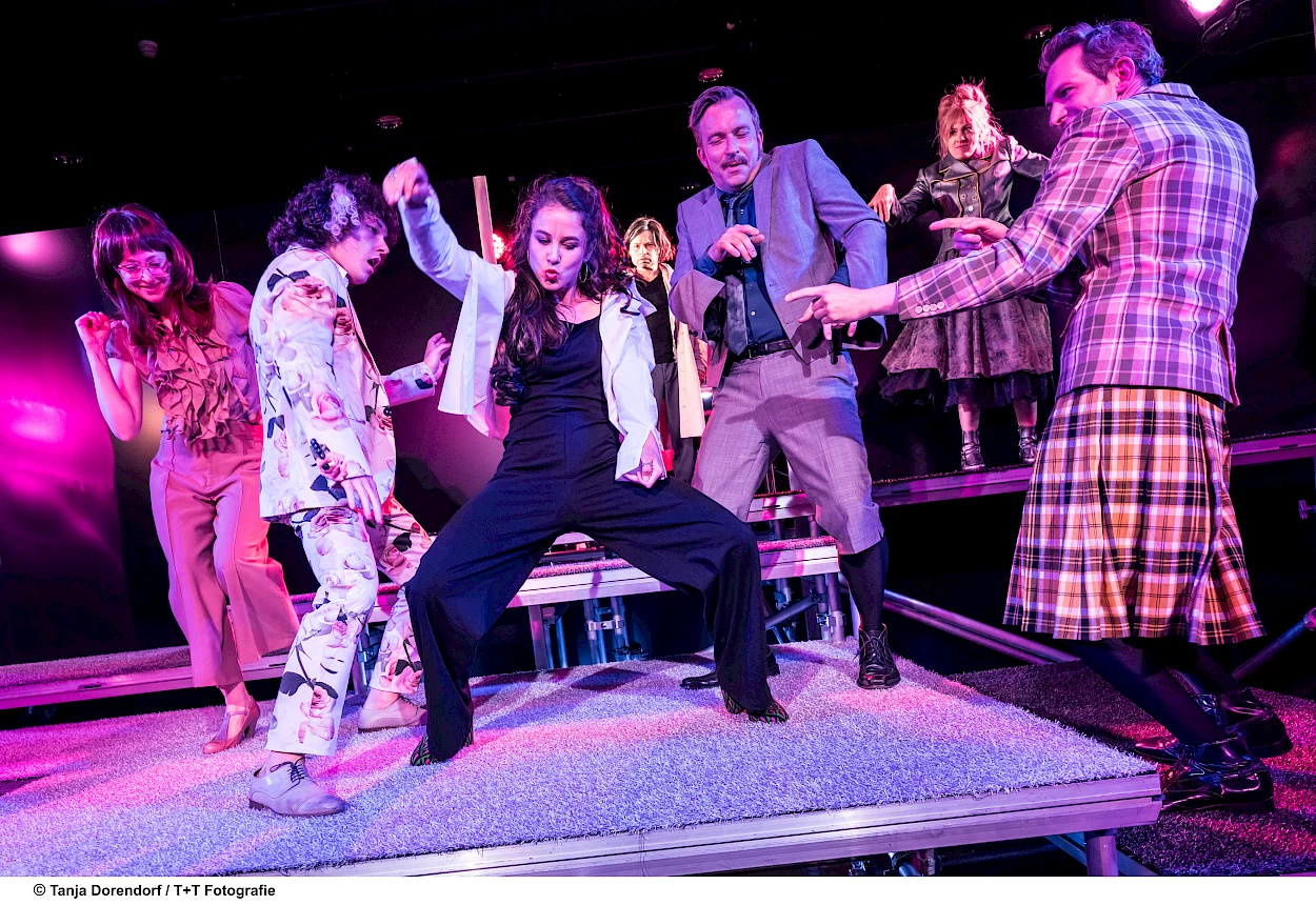 Der Menschenfeind, Theater Kanton Zürich, Michael von Burg, Axel Julius Fündeling, Marie Gesien, Jonas Gygax, Otto Kosok, Mia Lüscher, Miriam Wagner  | Foto: T + T Fotografie, Tanja Dorendorf