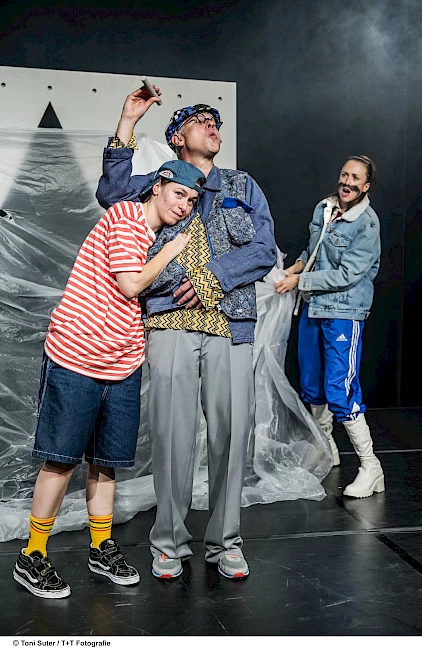 35 Kilo Hoffnung, Theater Kanton Zürich, Marie Gesien, Eva Maropoulos, Christian Baus | T+T Fotografie